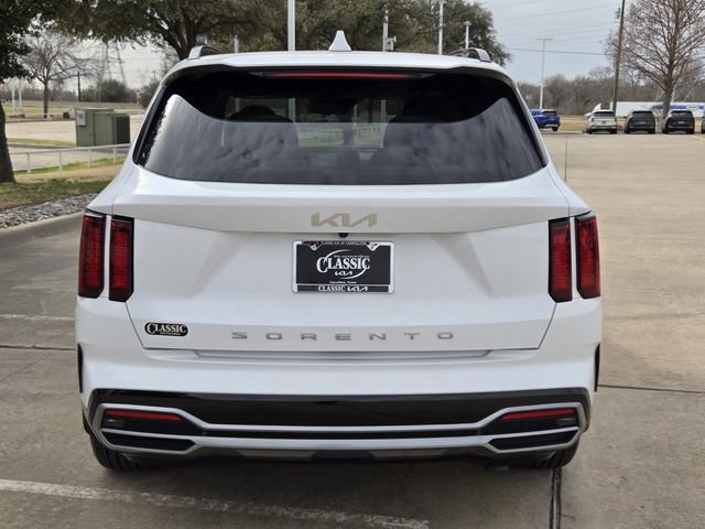 Used 2022 Kia Sorento EX w/ Panoramic Sunroof Package image 5