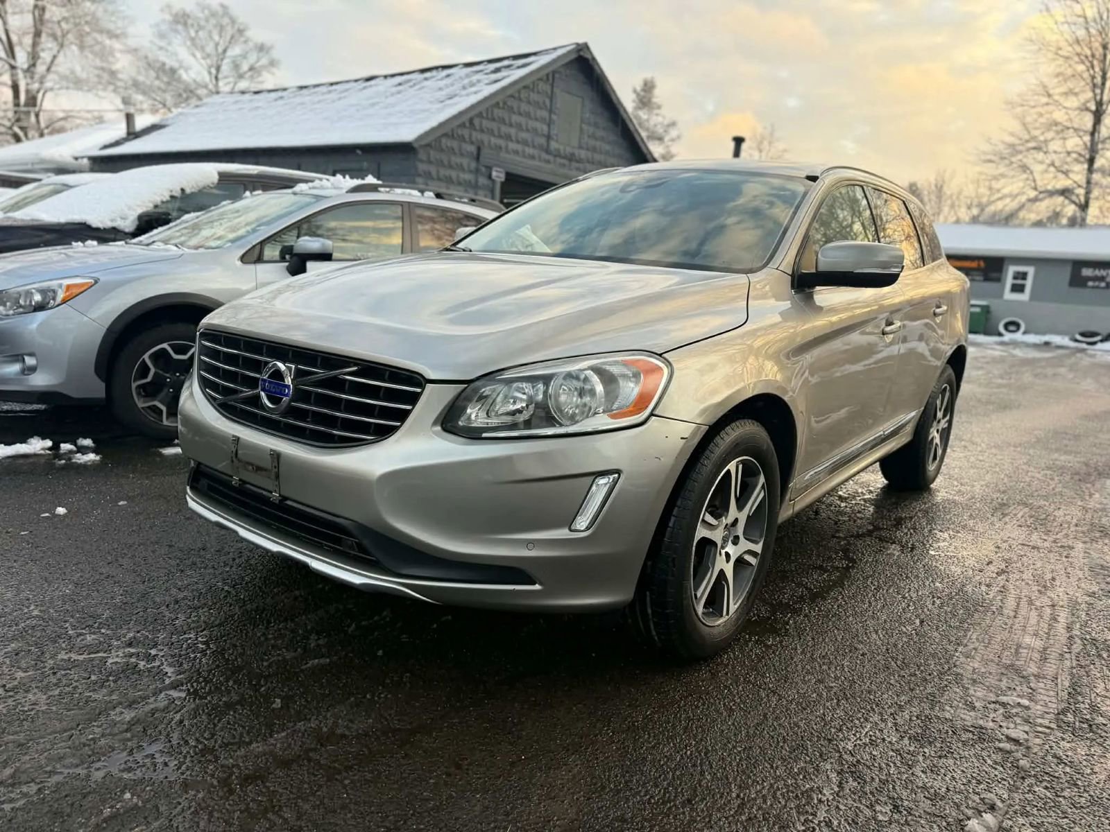Used 2014 Volvo XC60 T6 image 1