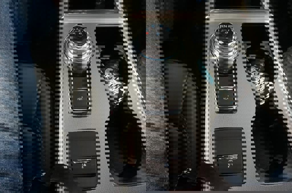 Used 2021 Ford Edge SEL w/ Convenience Package image 17