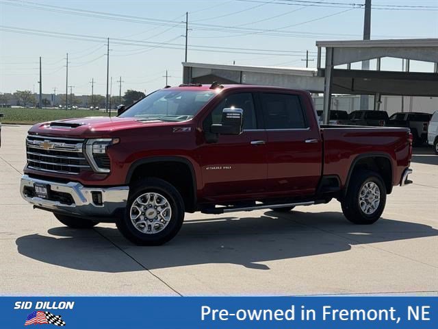 Used 2025 Chevrolet Silverado 2500 LTZ w/ LTZ Premium Package AWD/4WD image 1