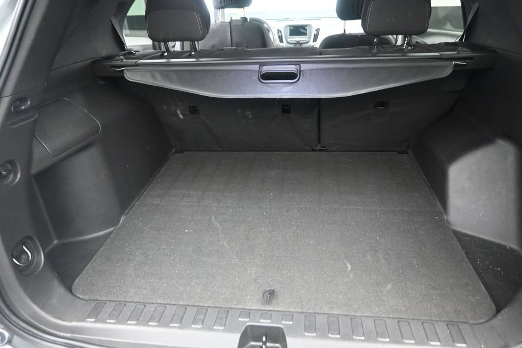 Used 2023 Chevrolet Equinox LS w/ LS Convenience Package FWD image 16