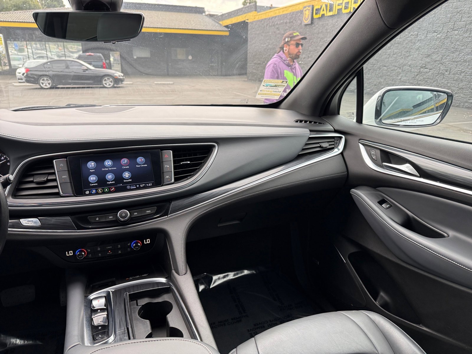 Used 2024 Buick Enclave Premium image 25