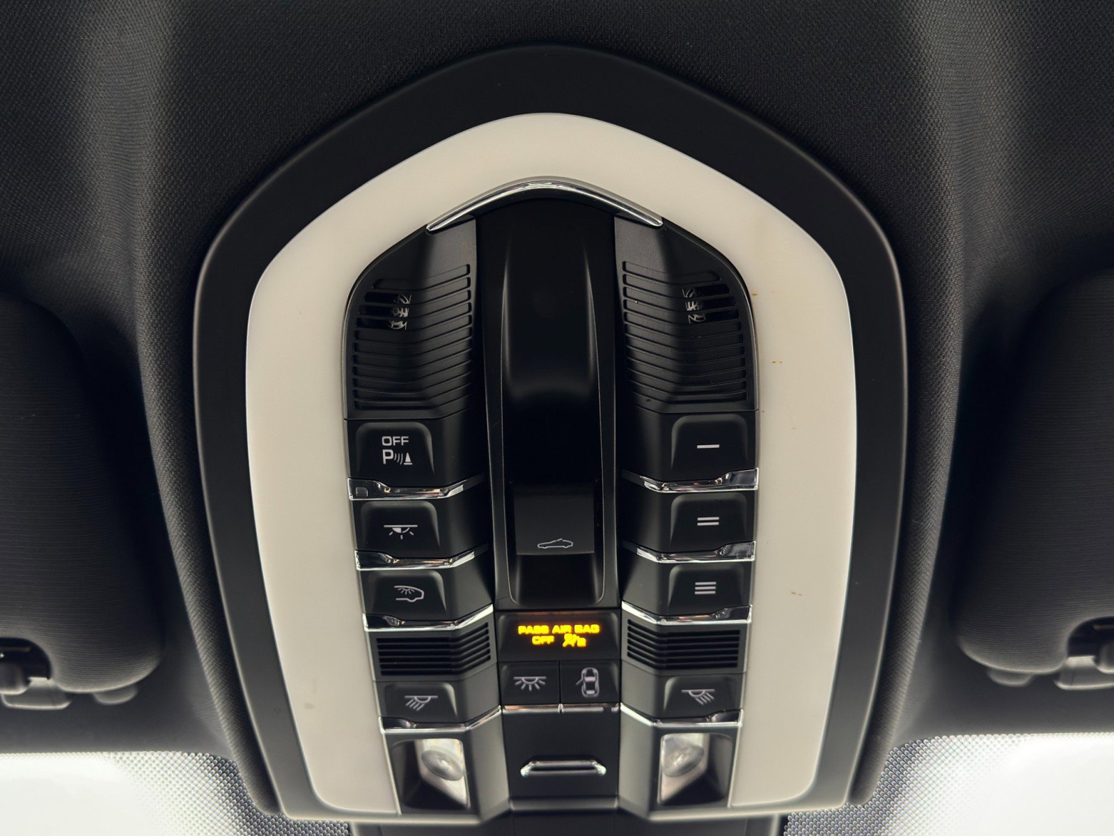 Used 2014 Porsche Cayenne AWD/4WD image 31