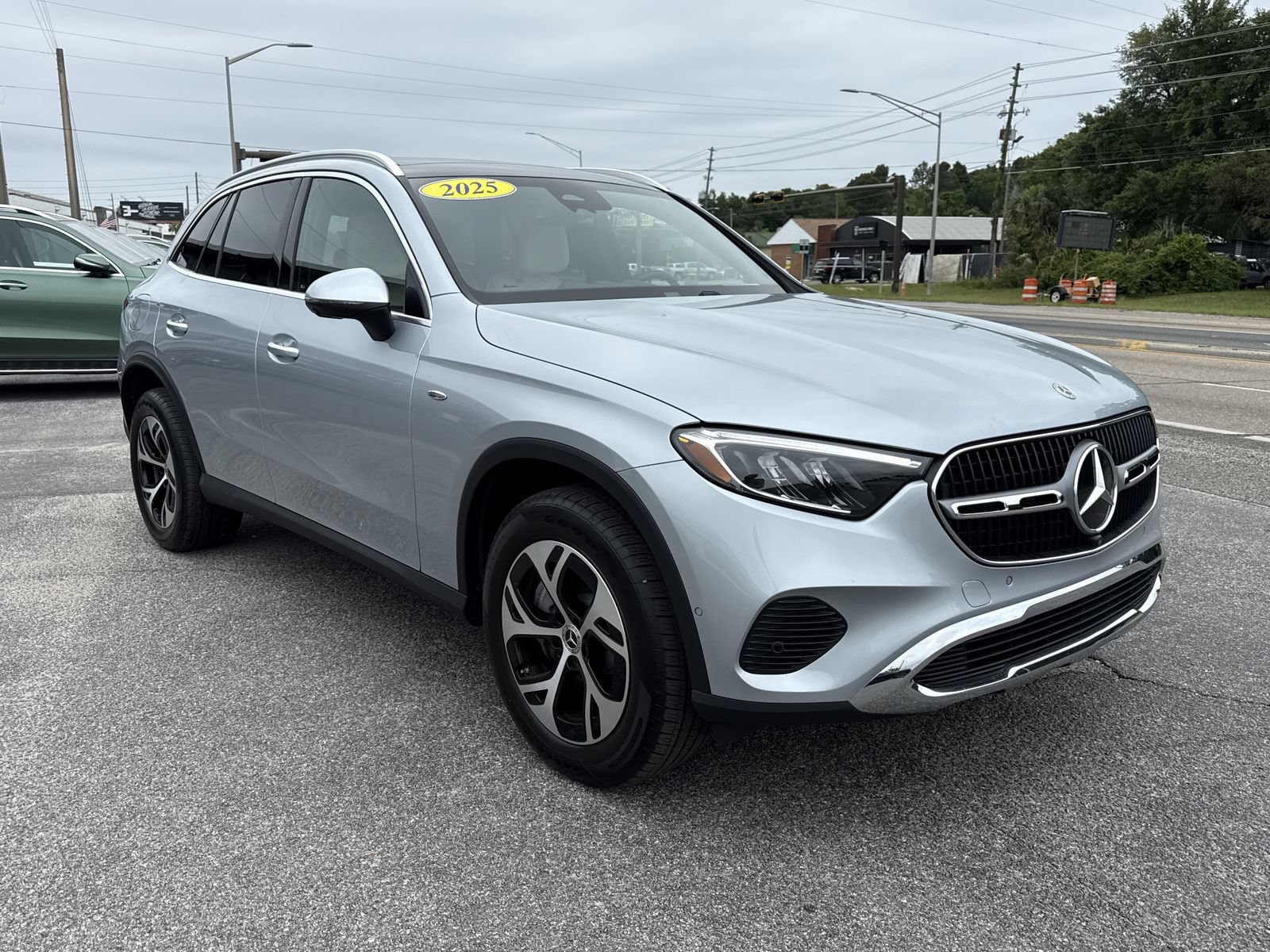 Certified 2025 Mercedes-Benz GLC 350e 4MATIC image 7