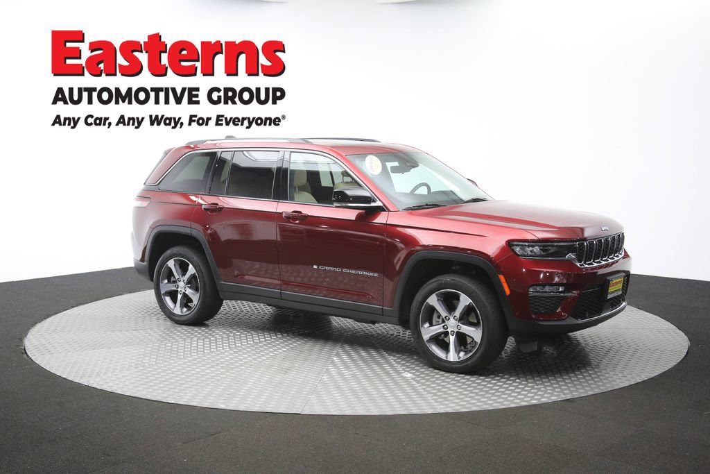 Used 2023 Jeep Grand Cherokee 4WD 4xe w/ Luxury Tech Group II image 50