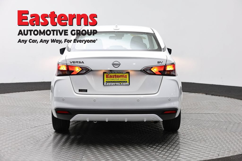 Used 2023 Nissan Versa SV FWD image 6