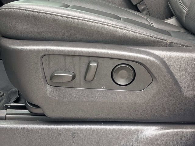 Used 2025 Chevrolet Silverado 1500 LTZ image 19