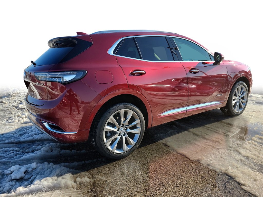 Used 2022 Buick Envision Avenir w/ Technology Package II image 4