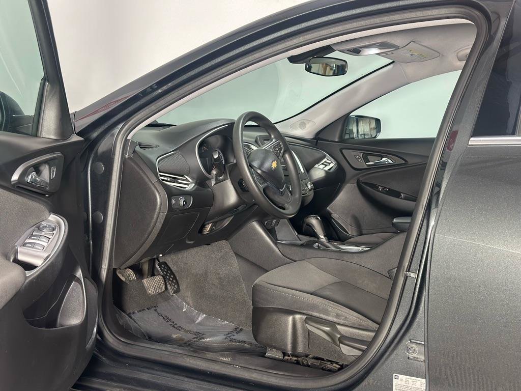Used 2017 Chevrolet Malibu LS FWD image 10