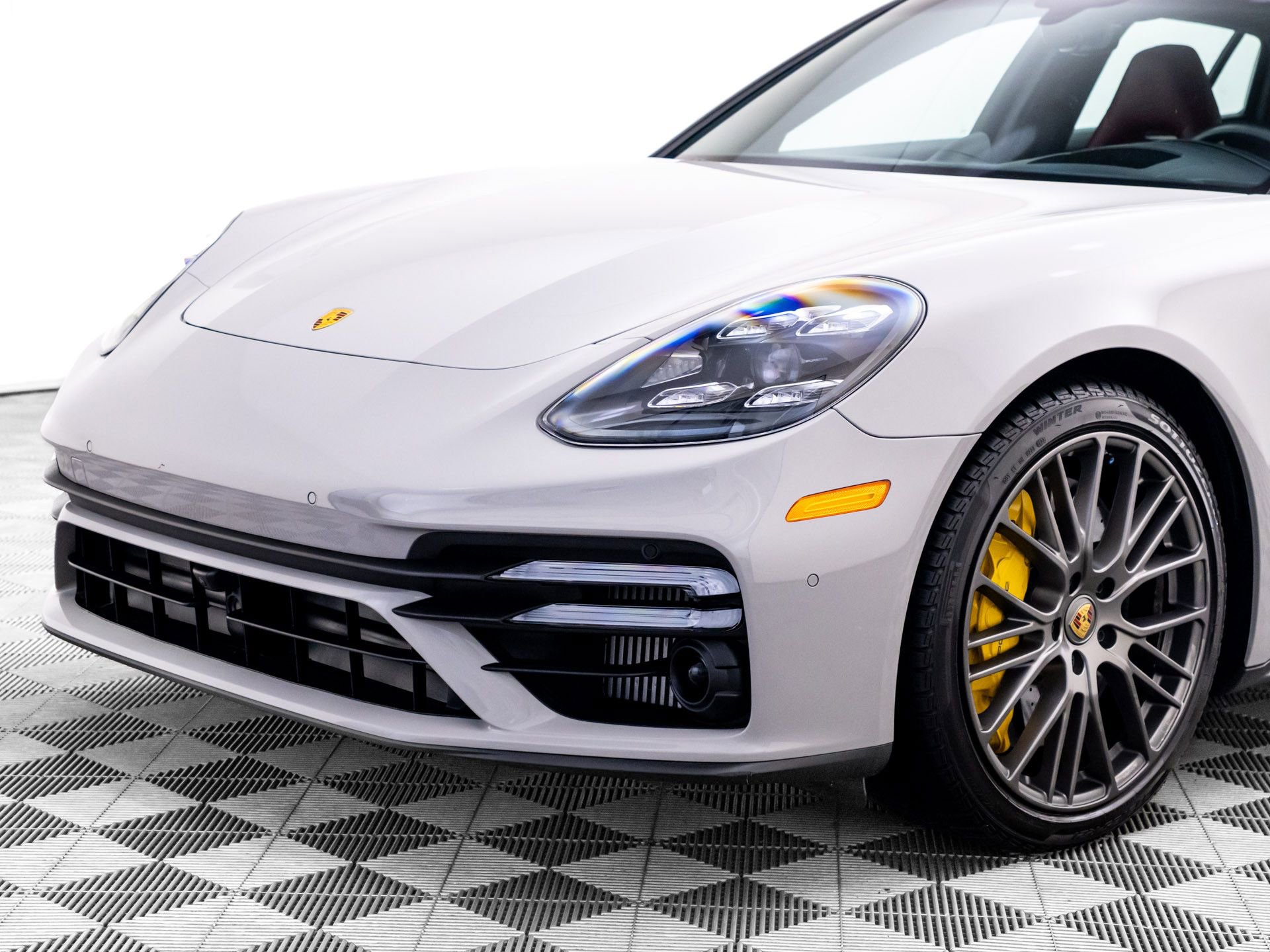 Used 2023 Porsche Panamera Turbo S w/ Assistance Package image 36
