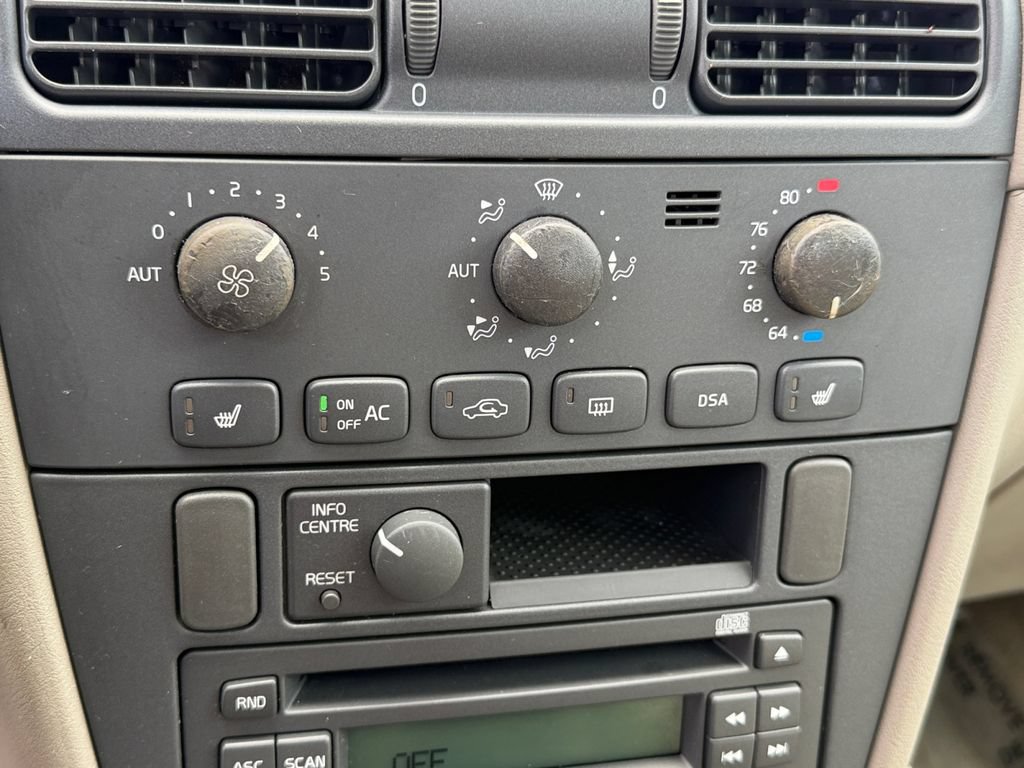 Used 2003 Volvo S40 FWD image 22