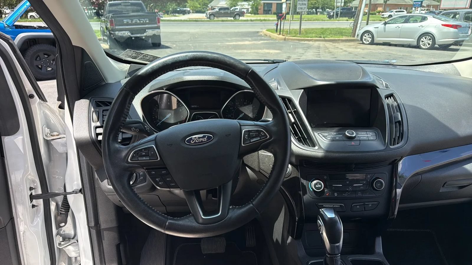 Used 2019 Ford Escape SEL AWD/4WD image 15