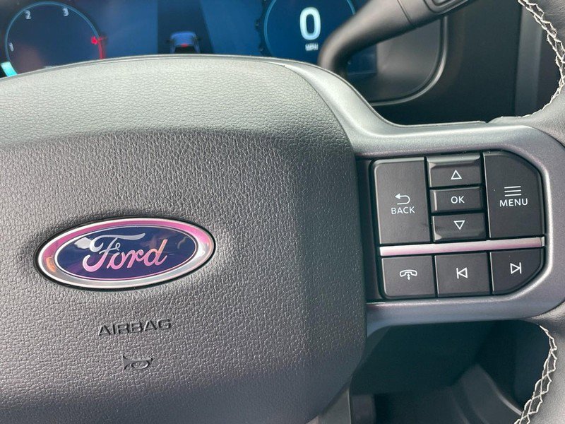 New 2026 Ford F250 Lariat w/ Black Appearance Package image 32