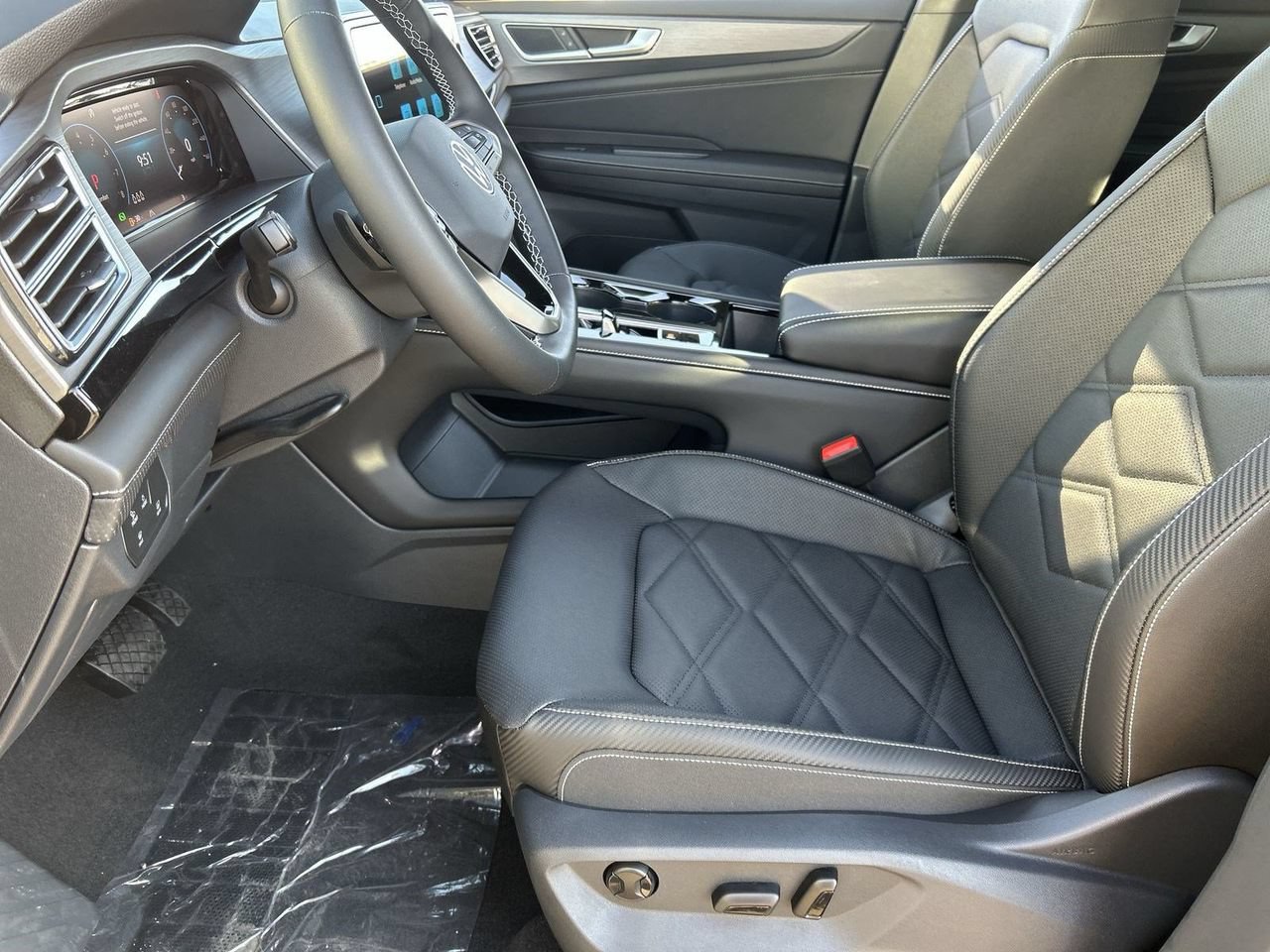 New 2026 Volkswagen Atlas Cross Sport SE FWD image 15