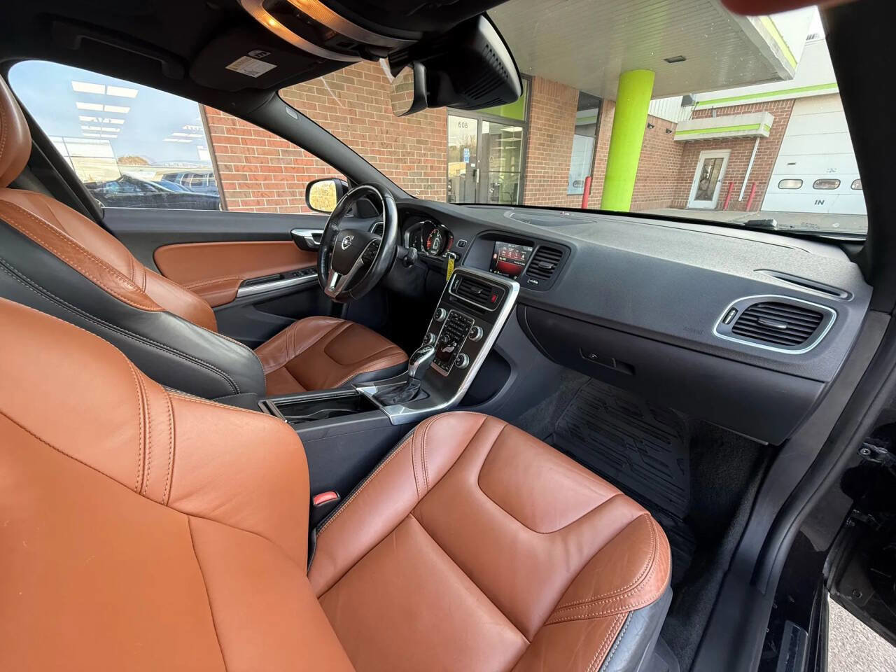 Used 2015 Volvo S60 T5 Platinum w/ Climate Package image 18