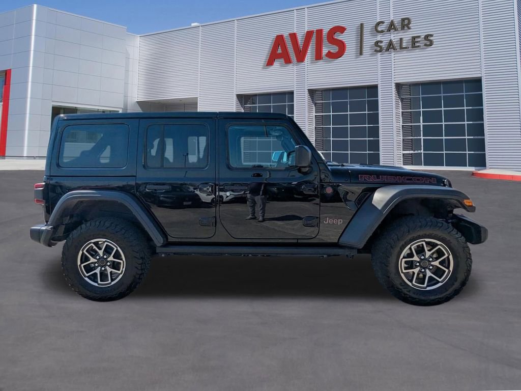 Used 2025 Jeep Wrangler Unlimited Rubicon w/ Convenience Group image 5