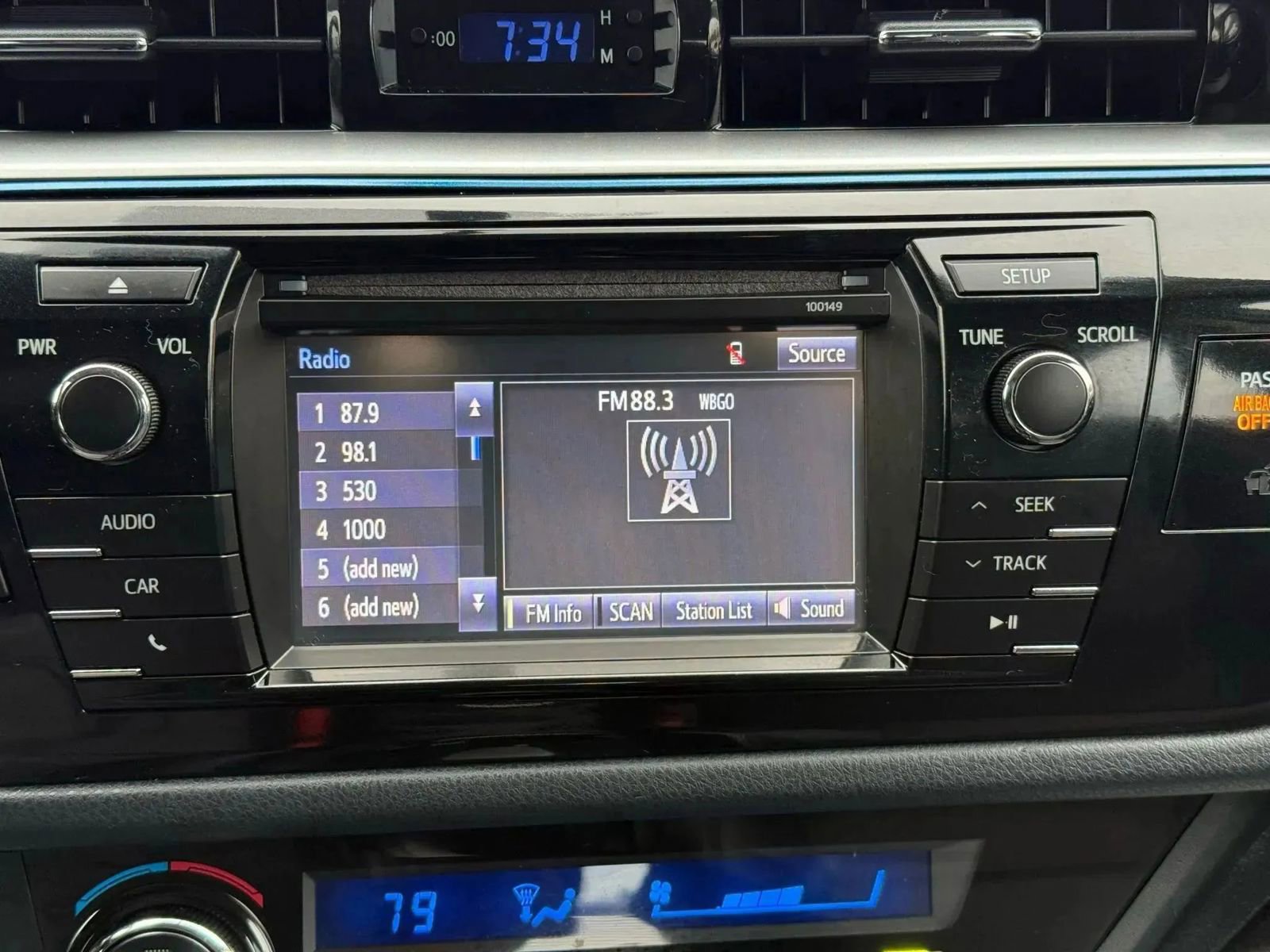 Used 2015 Toyota Corolla S image 29