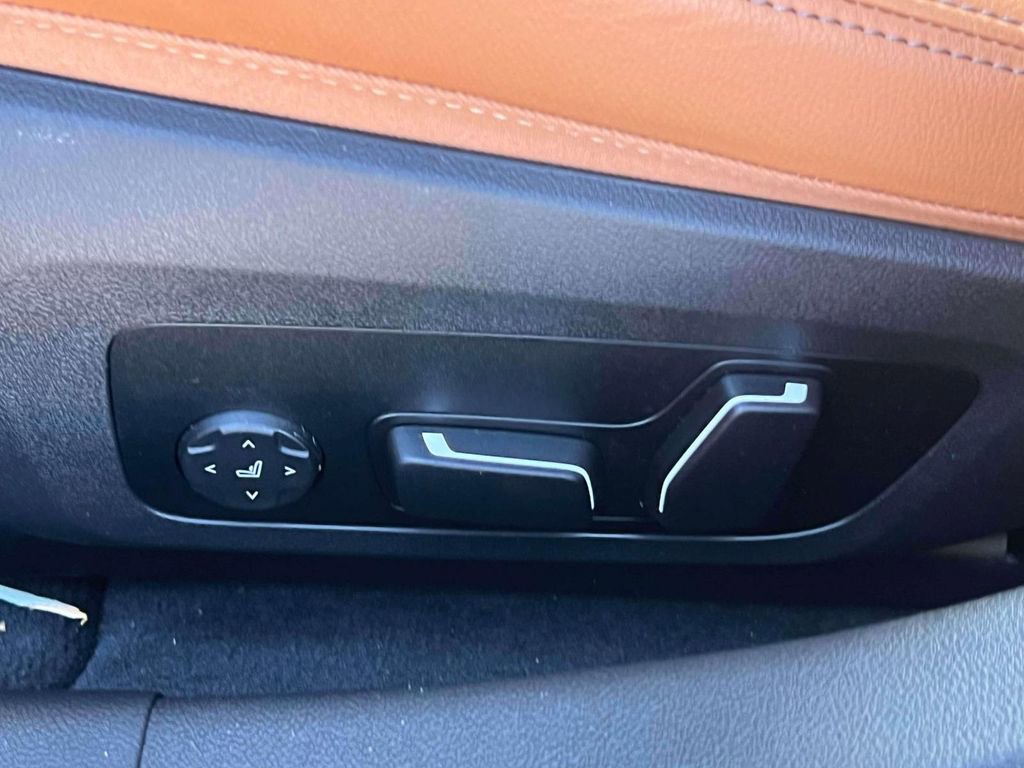 Used 2025 BMW i4 xDrive40i w/ Parking Assistance Package image 18