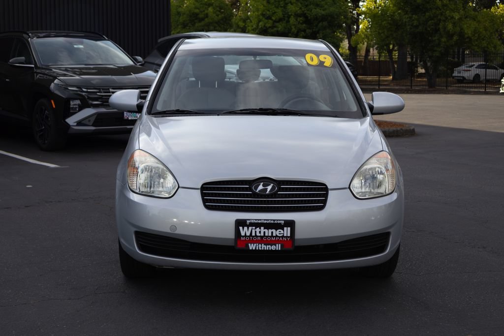 Used 2009 Hyundai Accent GLS FWD image 4
