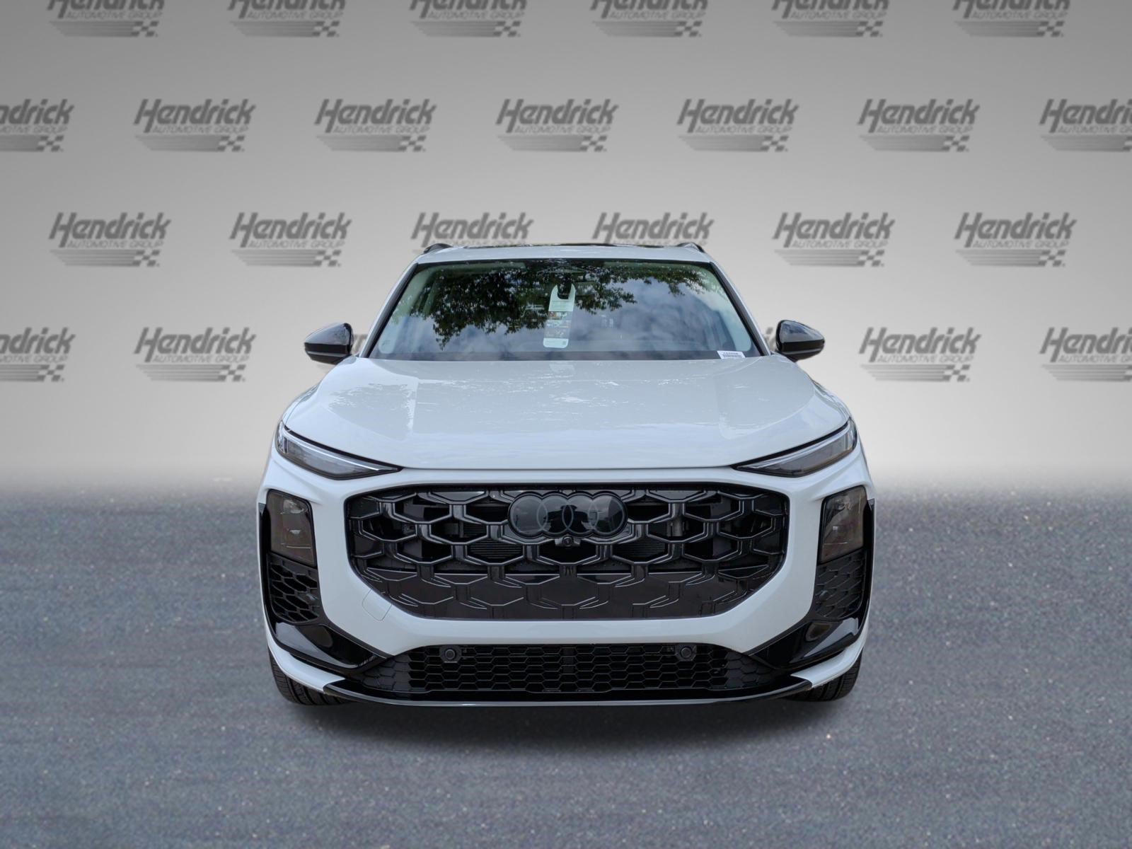 Used 2026 Audi Q3 quattro 2.0T w/ 20" Wheel Package AWD/4WD image 3