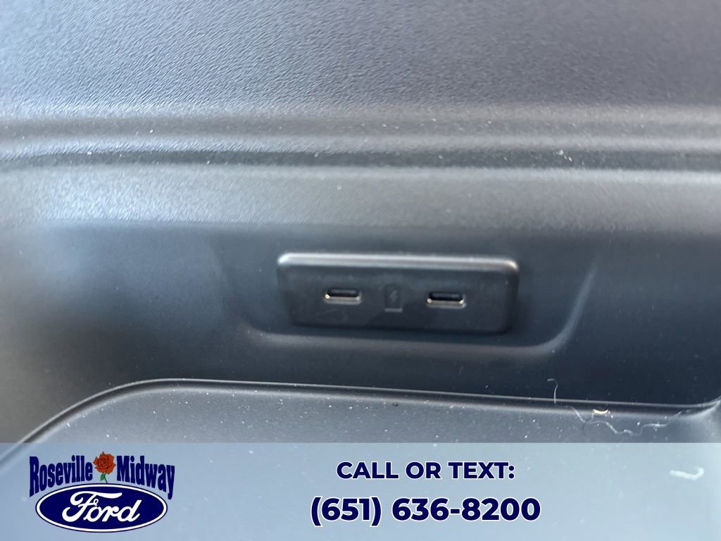 Used 2025 Ford Expedition Platinum image 40