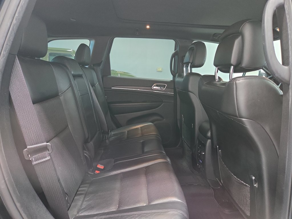 Used 2018 Jeep Grand Cherokee Limited w/ Luxury Group II AWD/4WD image 14