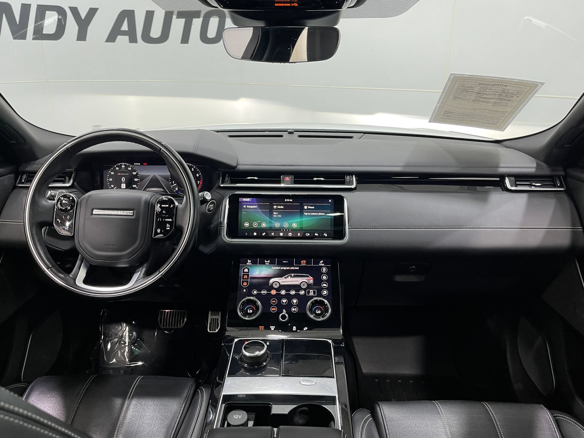 Used 2018 Land Rover Range Rover Velar R-Dynamic HSE AWD/4WD image 18