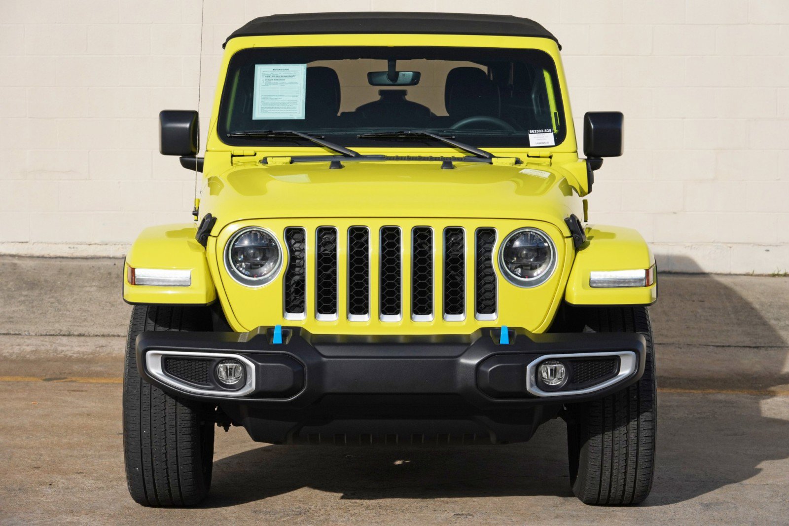 Used 2023 Jeep Wrangler Unlimited Sahara AWD/4WD image 44