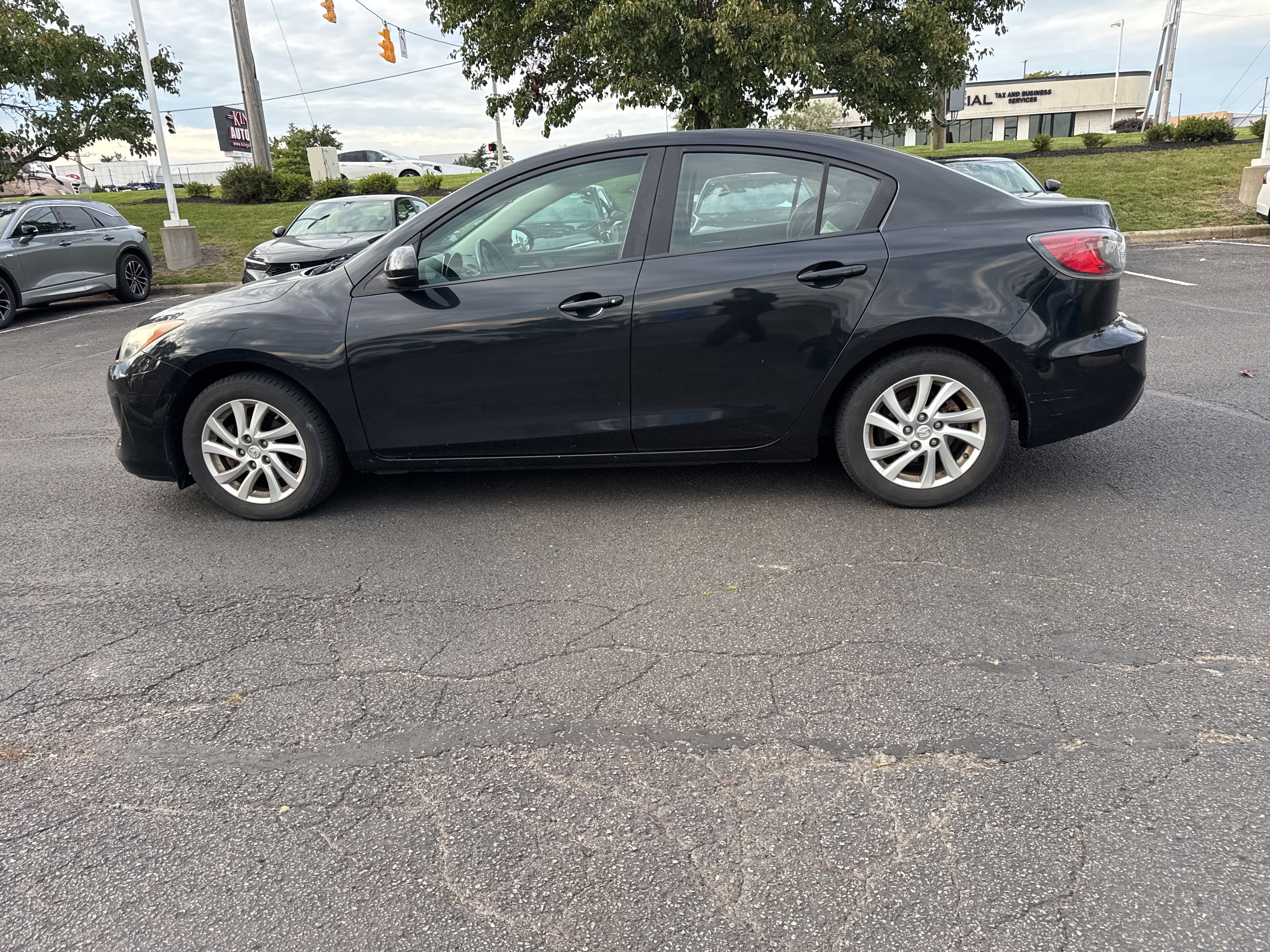 Used 2012 MAZDA MAZDA3 i Touring FWD image 26