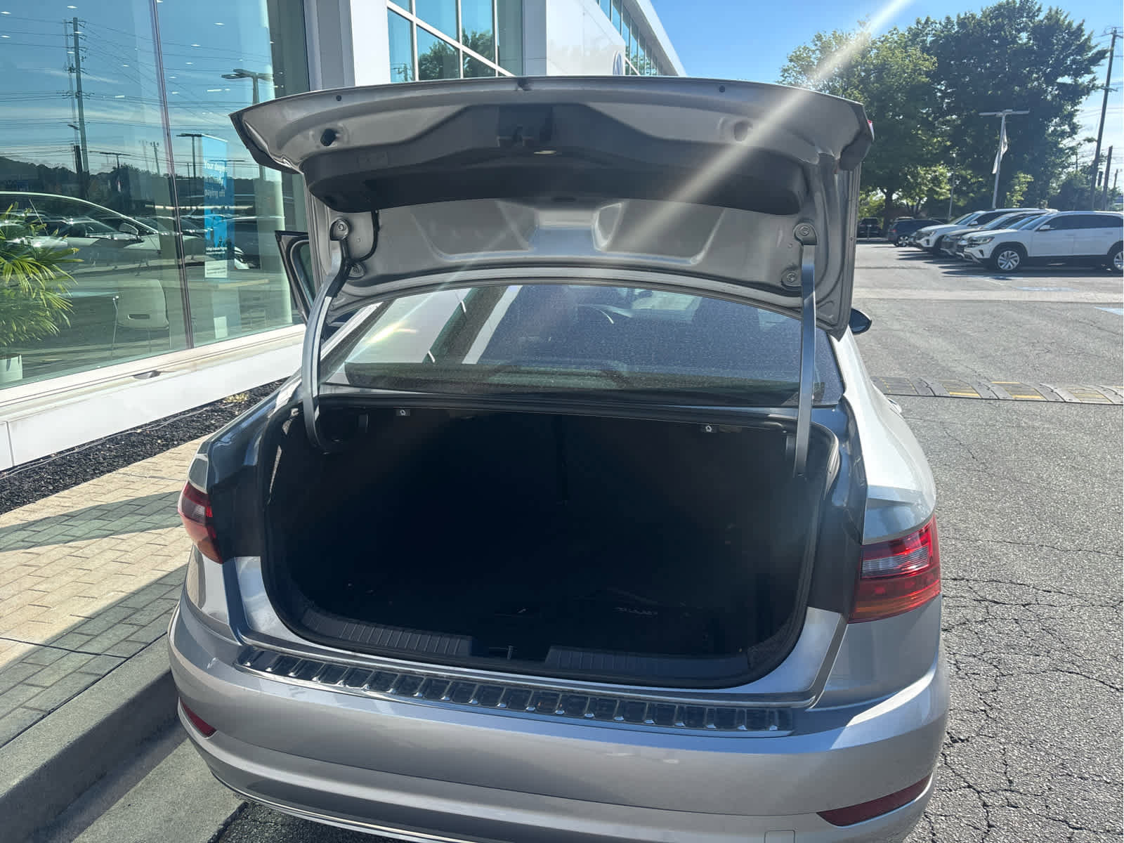 Used 2019 Volkswagen Jetta SE FWD image 16