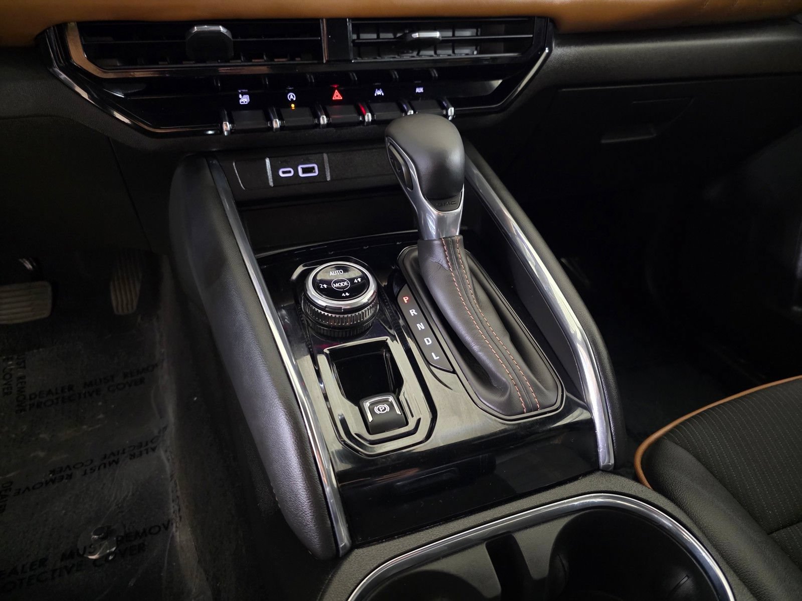 Used 2025 GMC Canyon AT4 AWD/4WD image 30