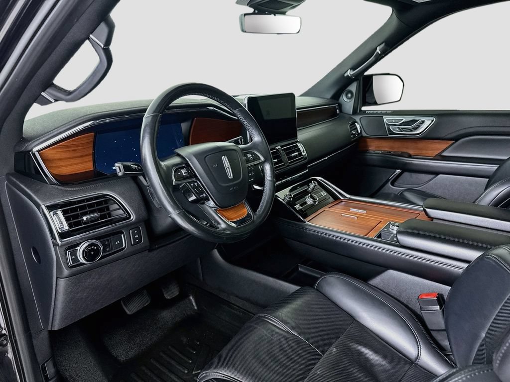 Used 2020 Lincoln Navigator L Reserve AWD/4WD image 10