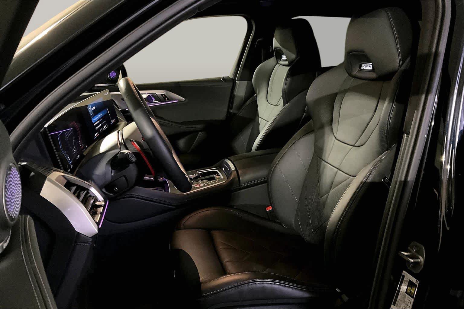 Certified 2025 BMW XM AWD/4WD image 8