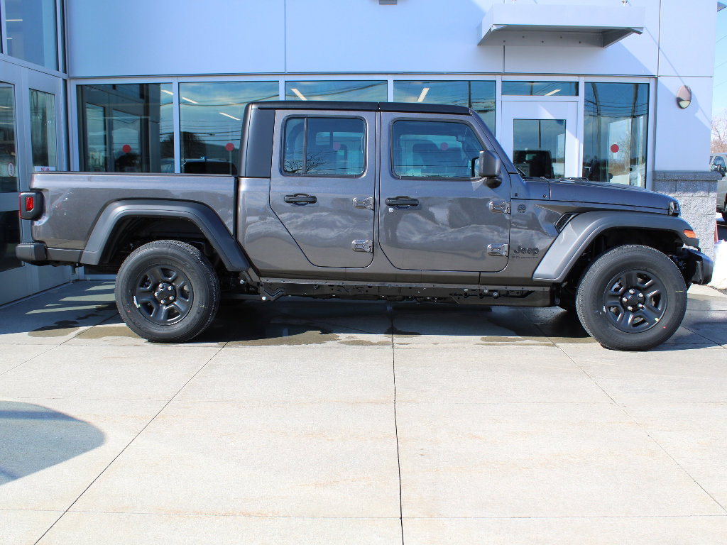 New 2026 Jeep Gladiator Sport image 4