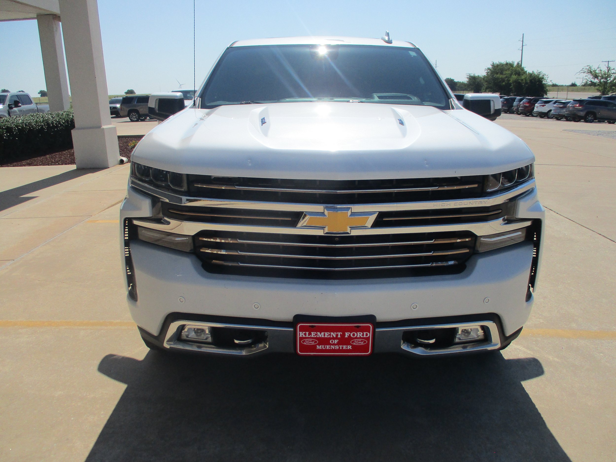 Used 2020 Chevrolet Silverado 1500 High Country w/ Technology Package AWD/4WD image 11