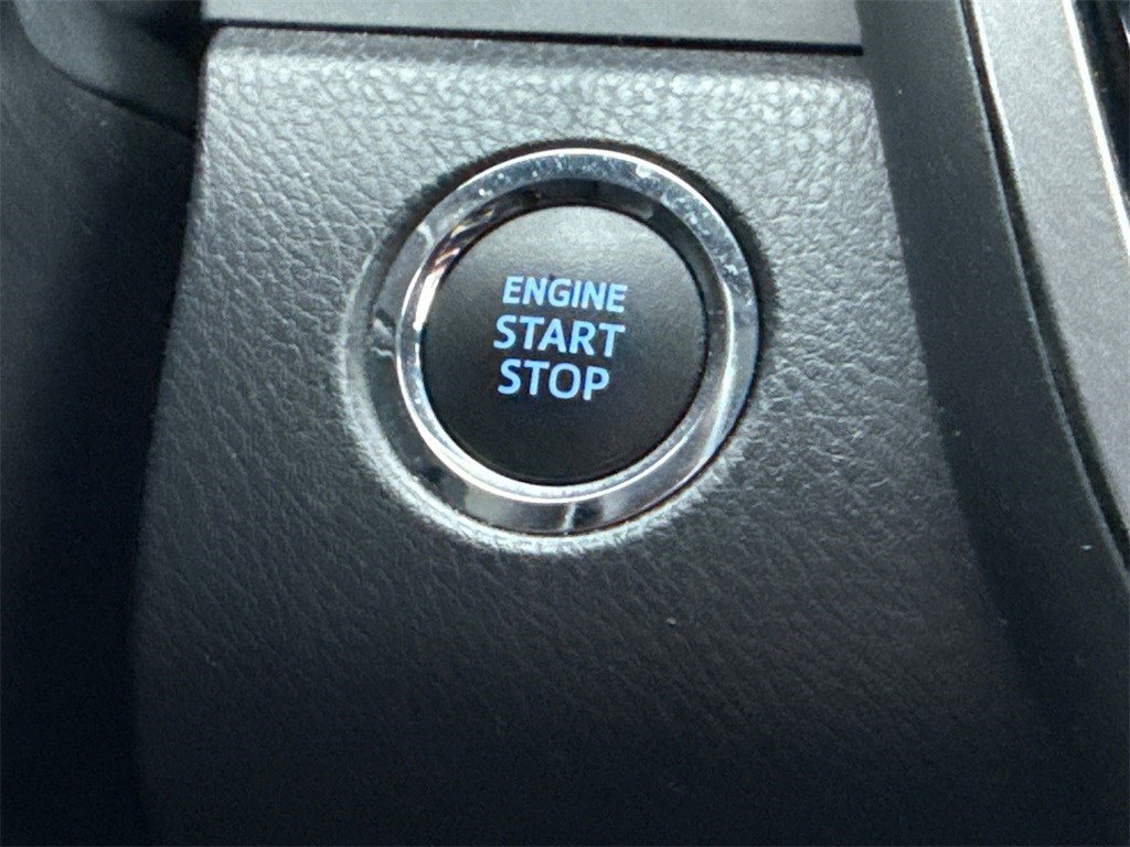 Used 2022 Toyota Camry XSE image 24