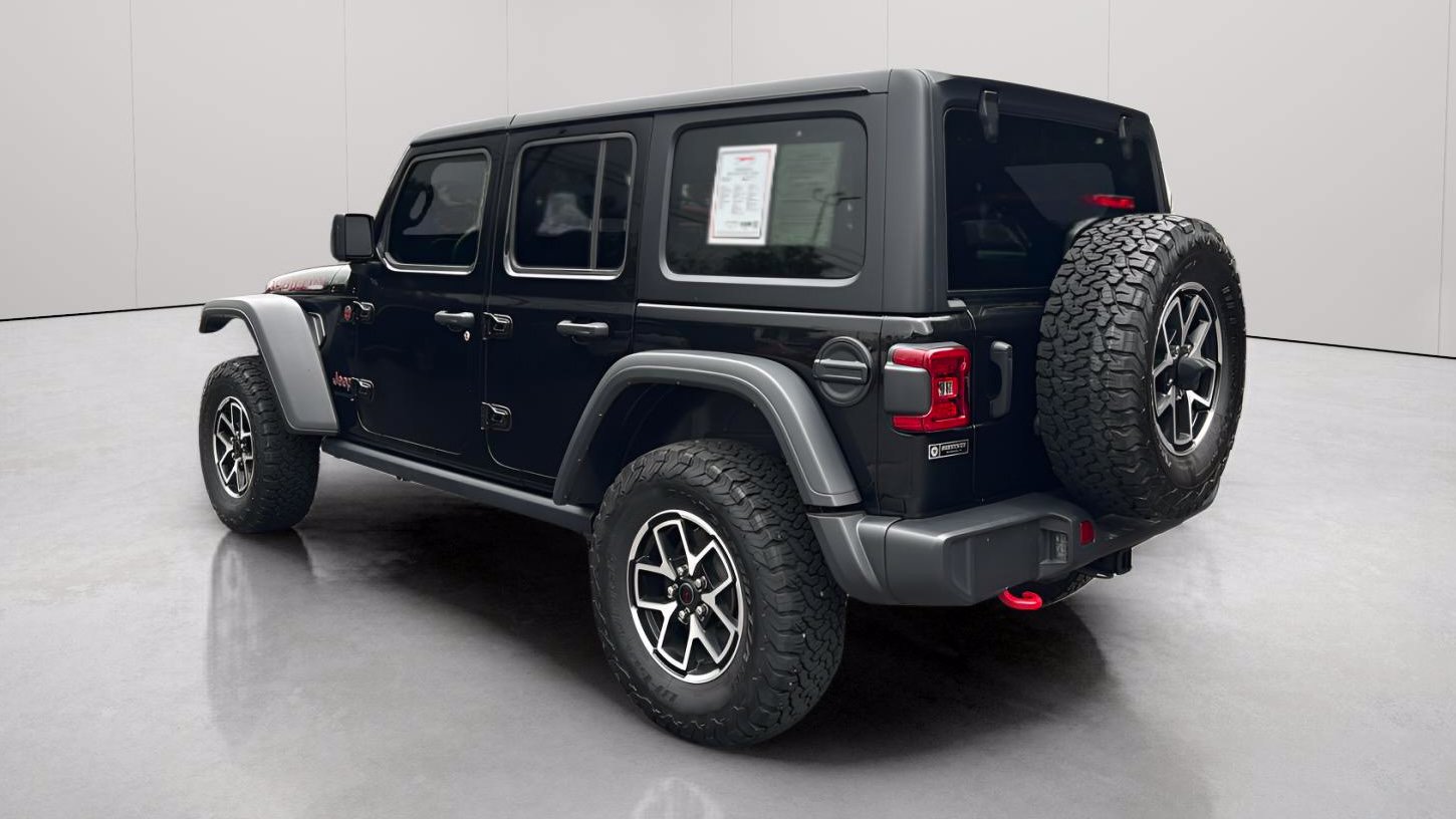 Used 2024 Jeep Wrangler Unlimited Rubicon w/ Dual Top Group AWD/4WD image 8