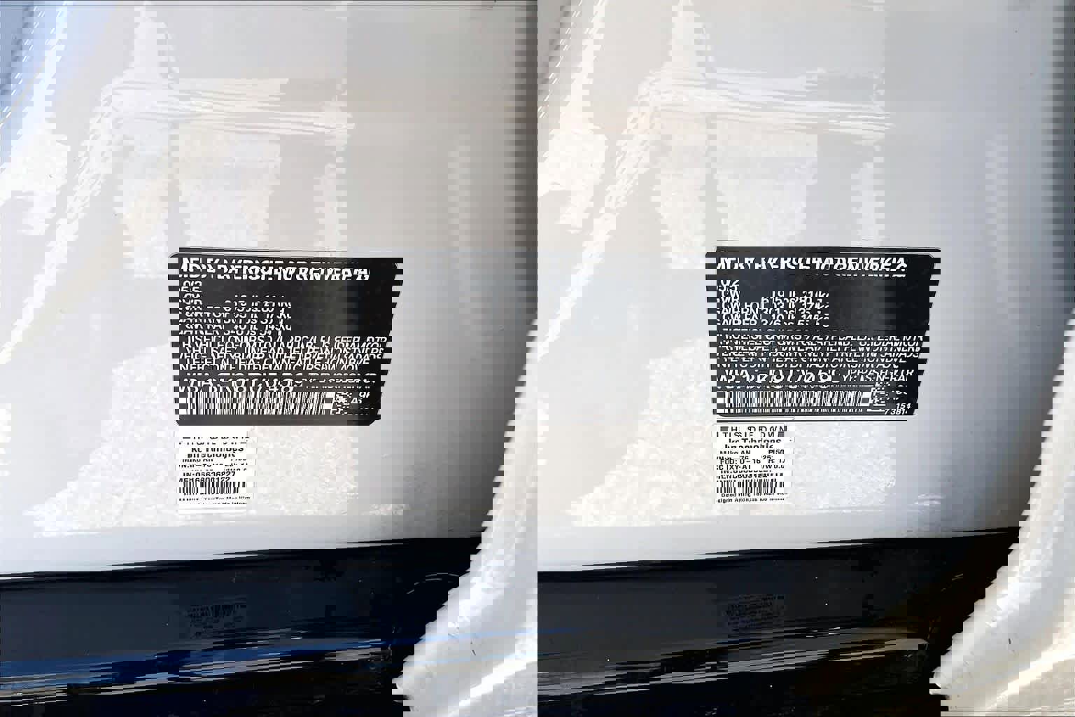 Used 2026 BMW 550e xDrive w/ Premium Package image 30