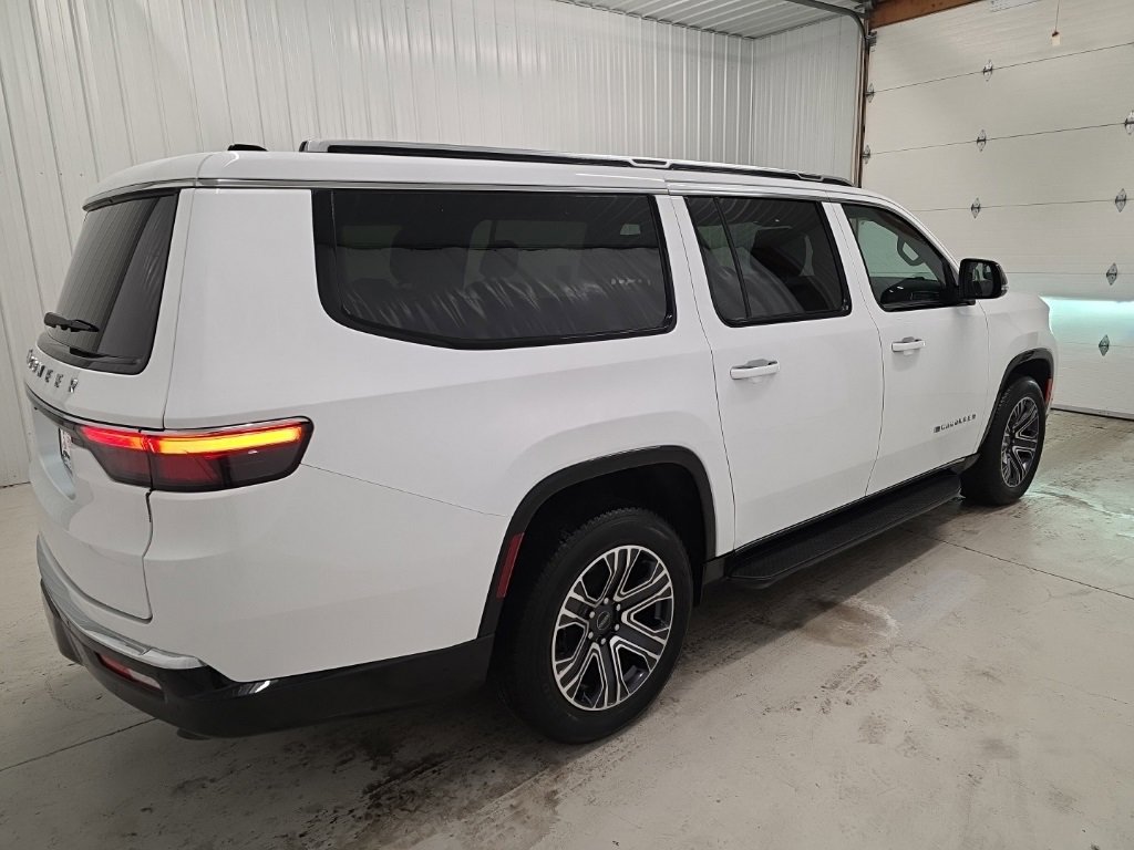 Used 2025 Jeep Wagoneer L Series II image 6