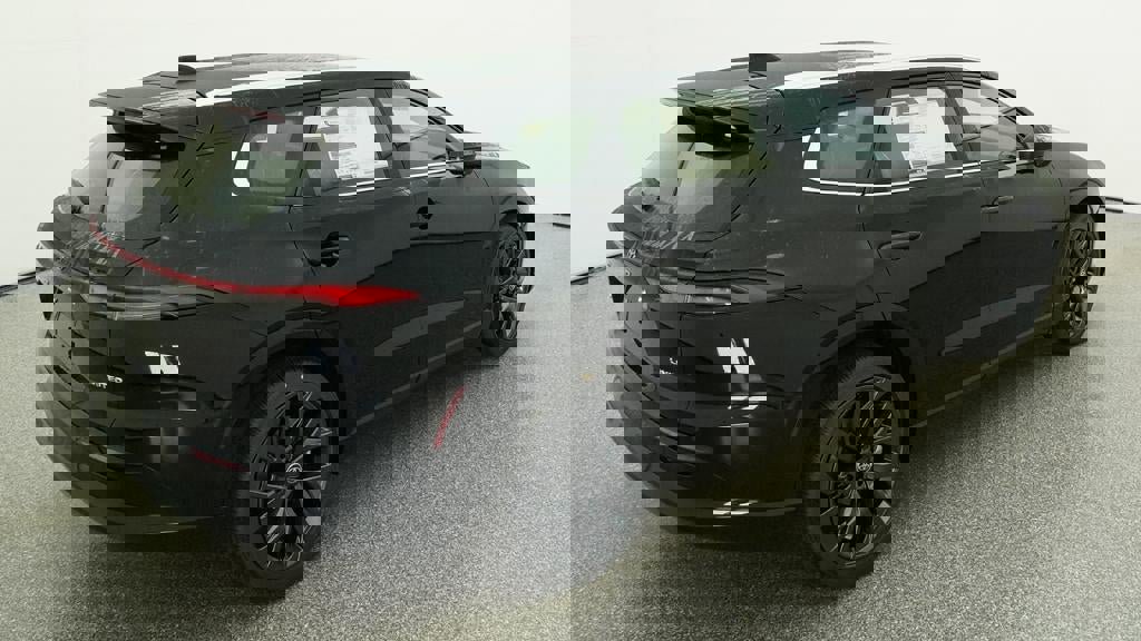 New 2026 Toyota Crown Signia AWD/4WD image 9