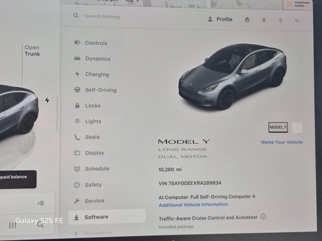 Used 2024 Tesla Model Y Long Range AWD/4WD image 11