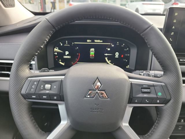 New 2026 Mitsubishi Outlander SE image 25