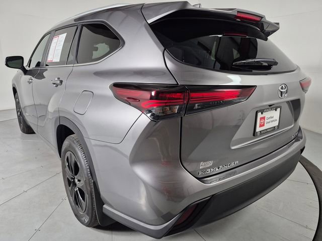 Certified 2025 Toyota Highlander XLE AWD/4WD image 3