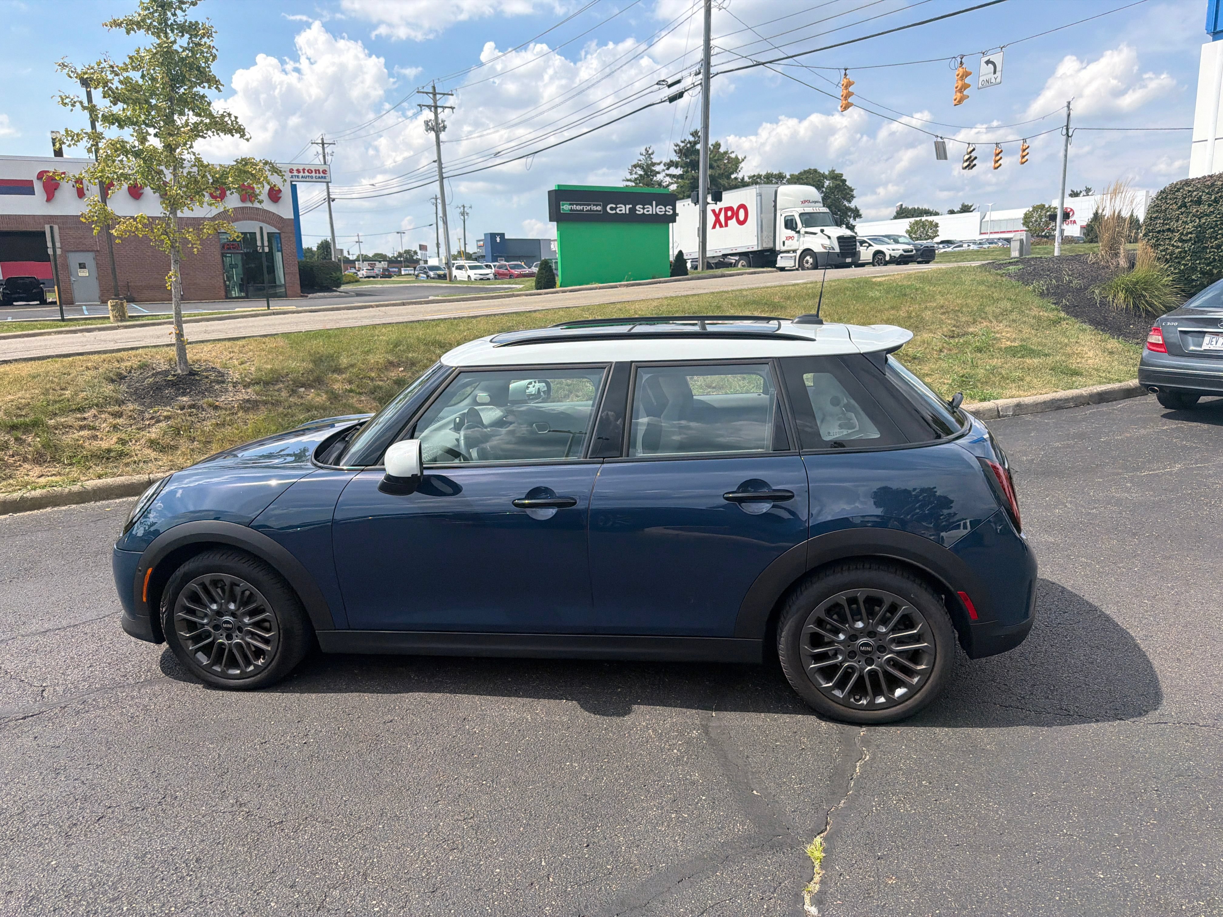 Used 2025 MINI Cooper S FWD image 2