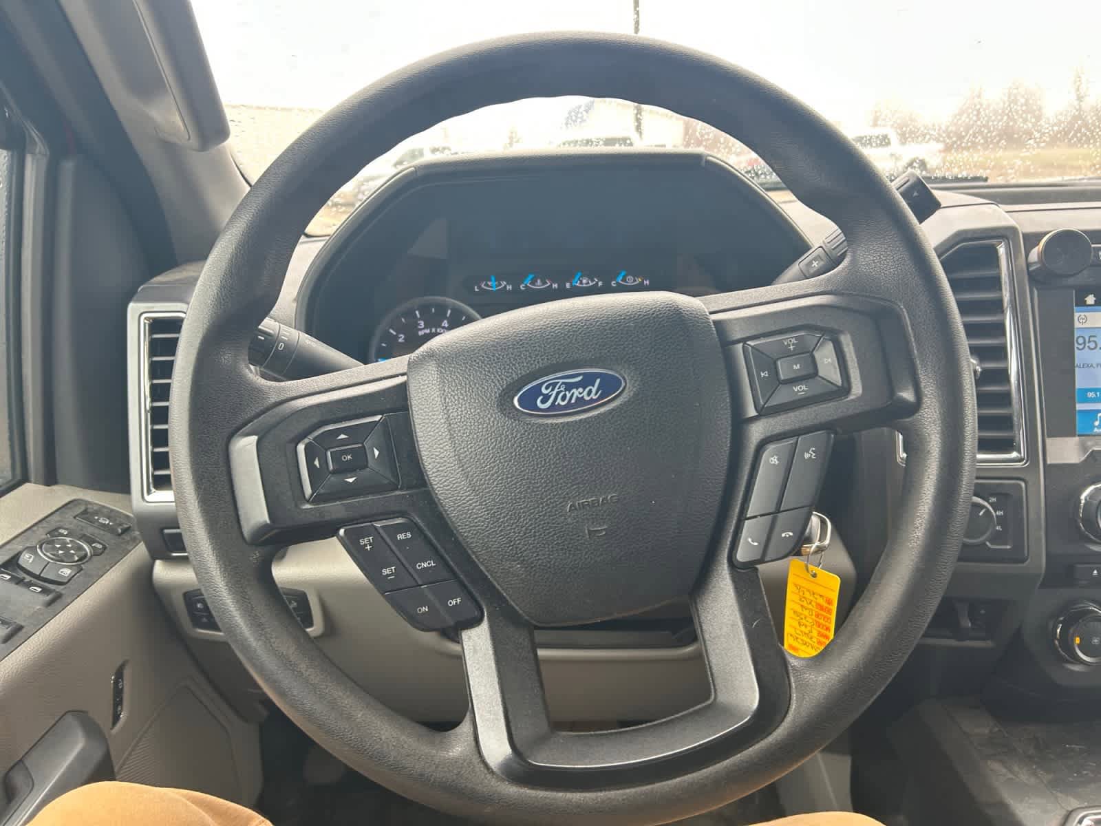 Used 2017 Ford F250 XLT w/ XLT Premium Package AWD/4WD image 13
