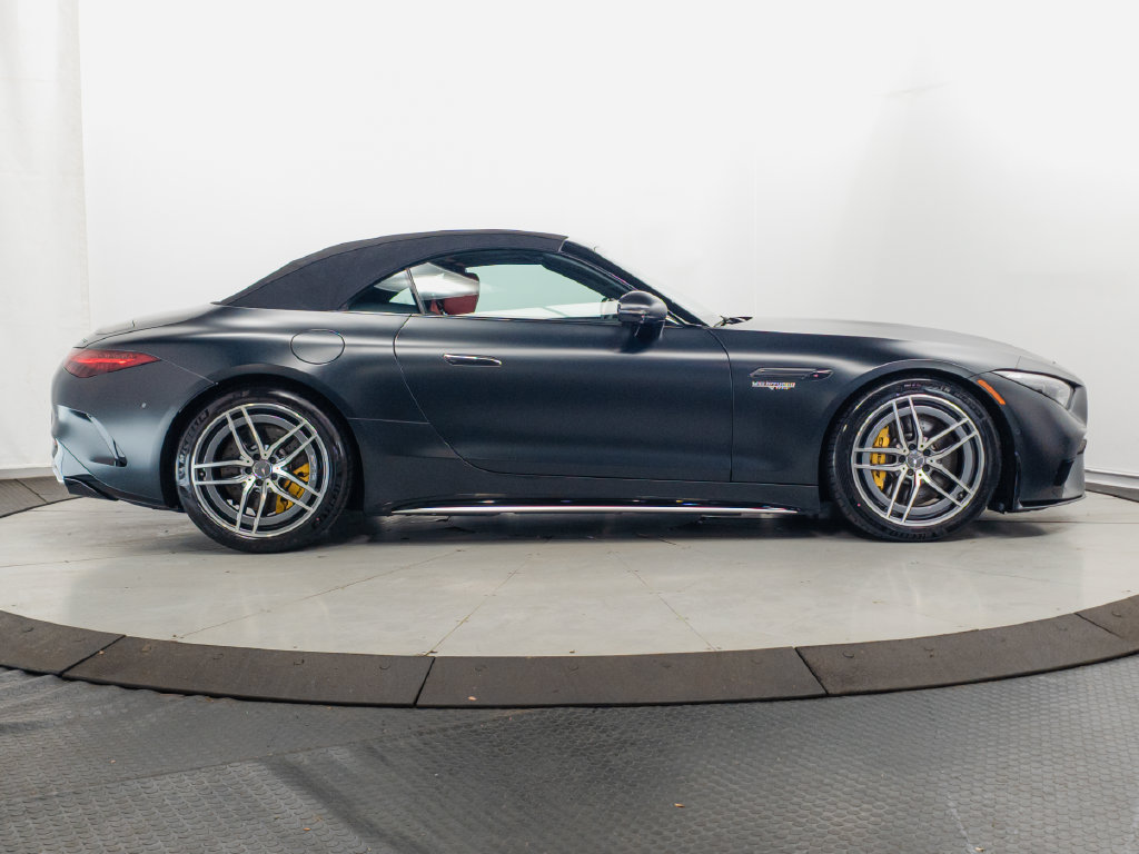Certified 2024 Mercedes-Benz SL 63 AMG 4MATIC w/ Manufactur Interior Package image 34