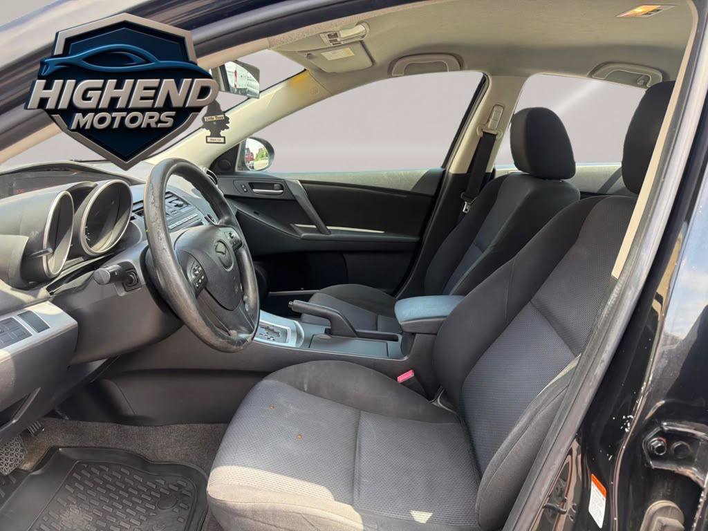 Used 2011 MAZDA MAZDA3 i Touring FWD image 13