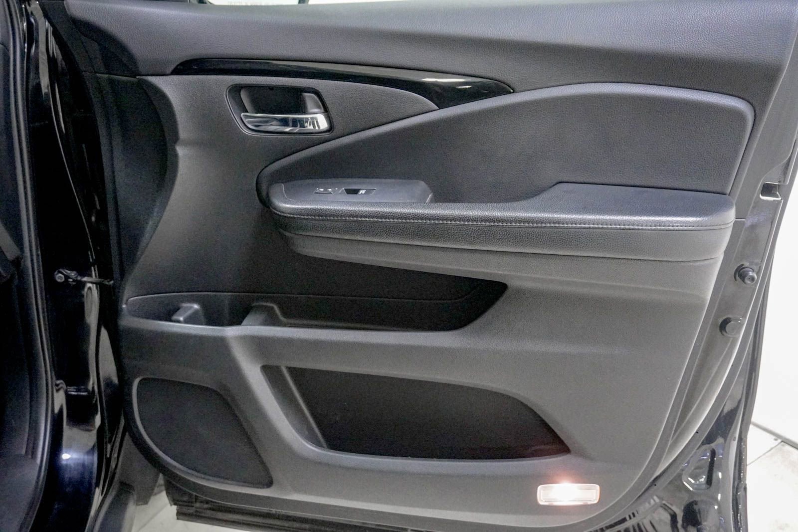 Used 2019 Honda Pilot Touring image 34