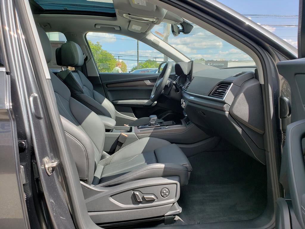 Used 2025 Audi Q5 2.0T Premium Plus image 18