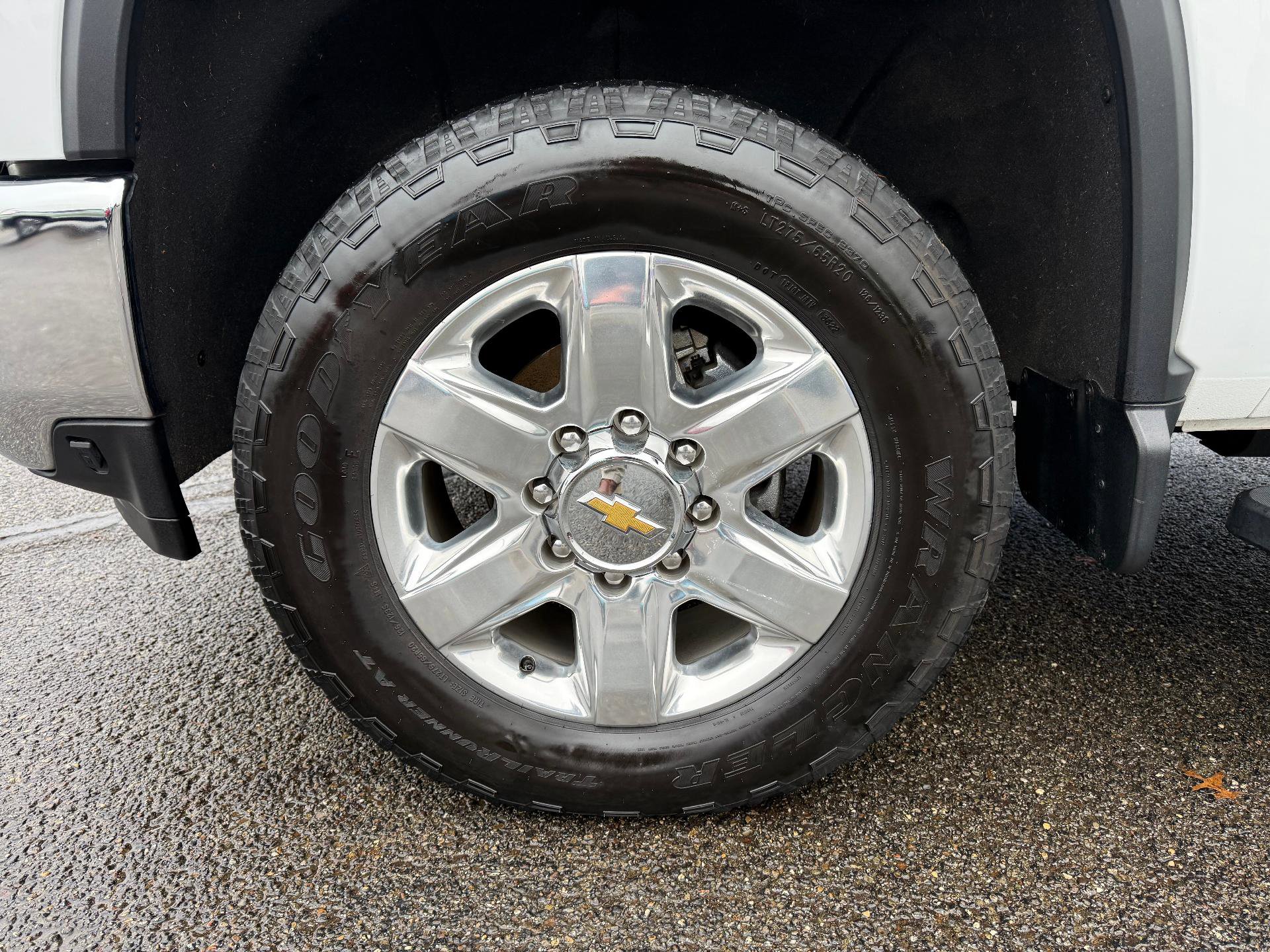 Used 2023 Chevrolet Silverado 2500 LTZ w/ LTZ Convenience Package image 11